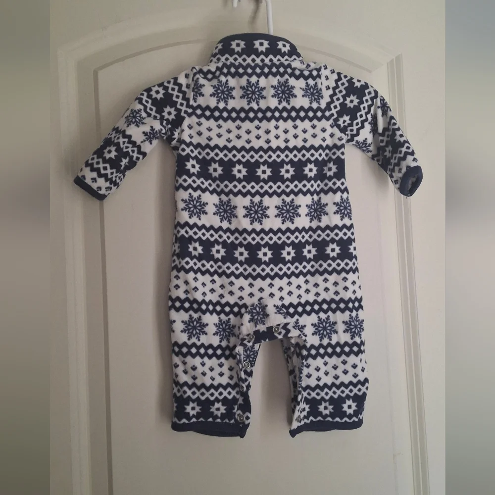 Carter’s‎ One Piece Handsome Little Guy Snowflake Suit 3M Winter Christmas Sku4